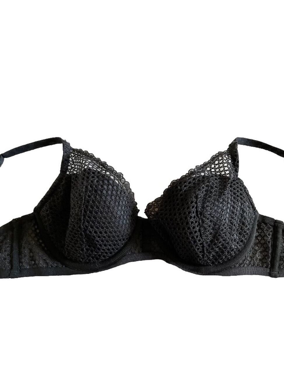 VICTORIAS SECRET PLUNGE BRA 34B BLACK LACE LINED UNDERWIRE